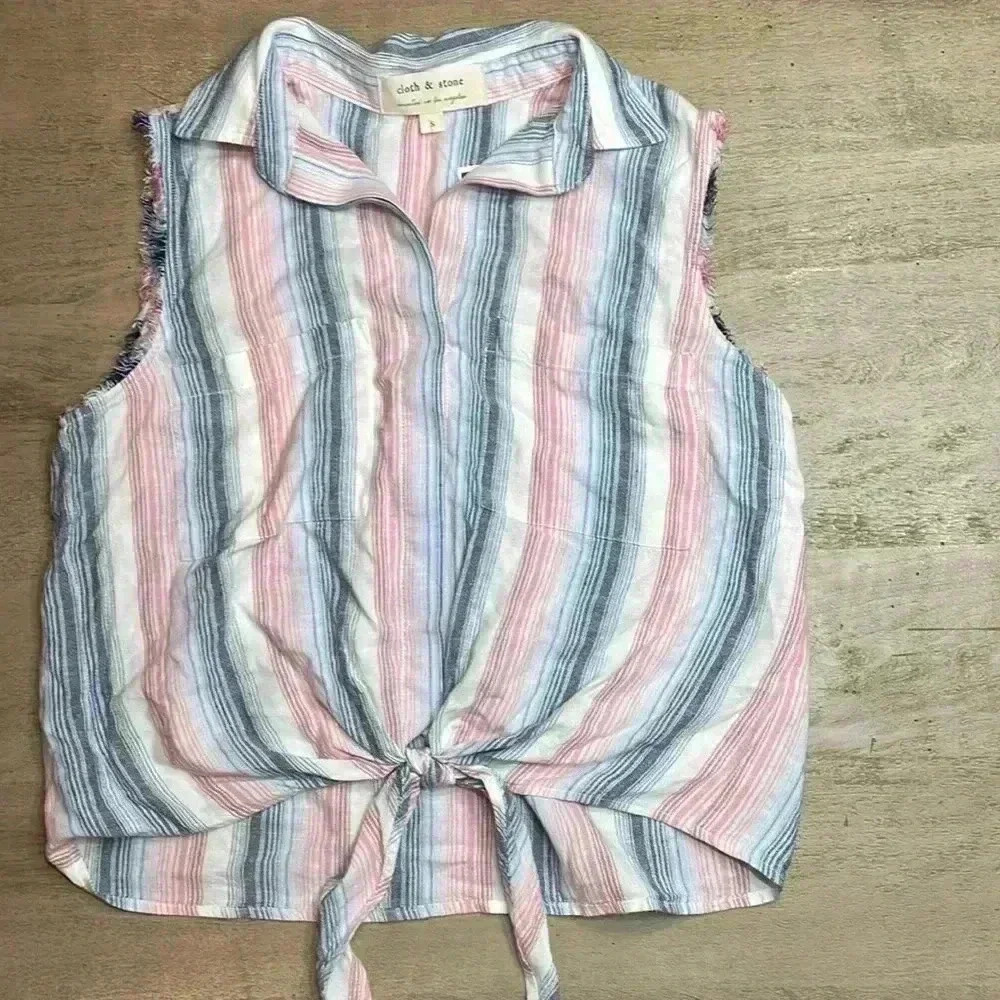 Cloth & Stone blouse, tie at the waist, size Small